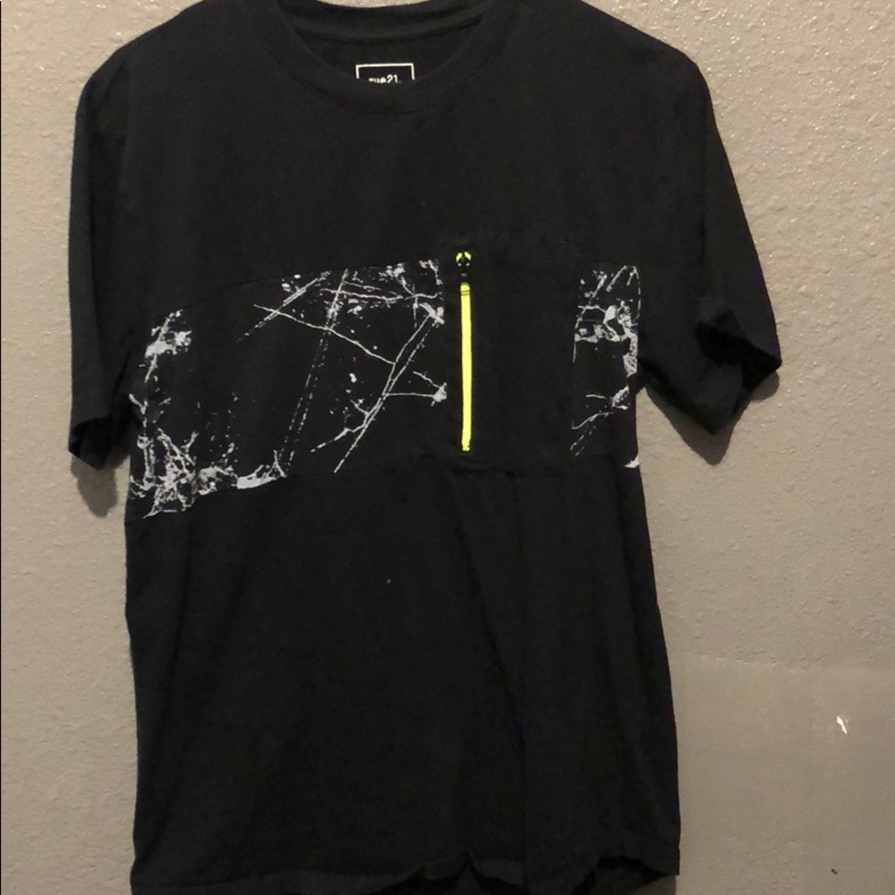 Men’s black shirt